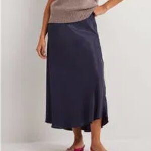Boden Skirt NWT US 12 satin bias cut skirt navy gorgeous flattering R0231